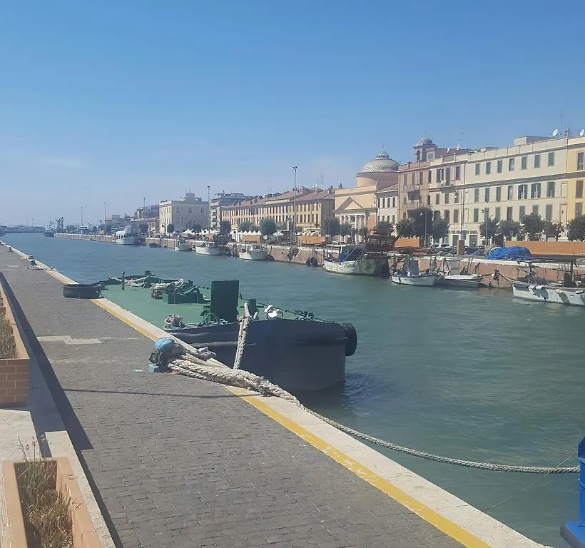 Casa Vacanze Giramondo Fiumicino Apartment