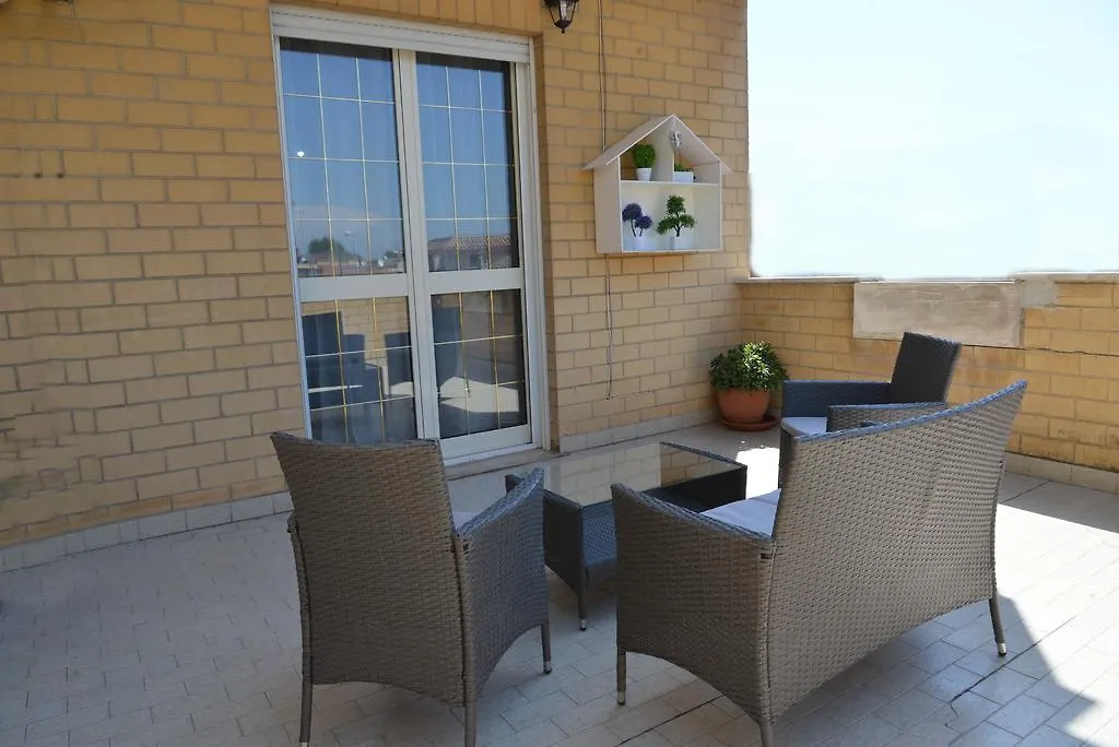 Casa Vacanze Giramondo Fiumicino Apartment
